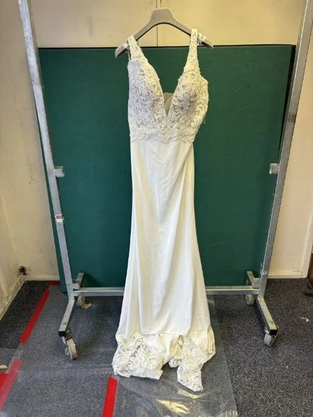 JPS Chartered Surveyors - Contents of a Bridal Boutique Auction - Auction Image 3