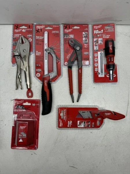 JPS Chartered Surveyors - Hardware Auction to Include: DIY Tools, Screws, Bolts, Saw Blades & More - Auction Image 4