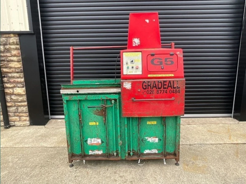 Mid Ulster Auctions Ltd - Tooling Auction to include: Compactor Baler, Cement Mixer, Screw Compressor, Table Saw, Compaction Plate & Much More - Auction Image 3