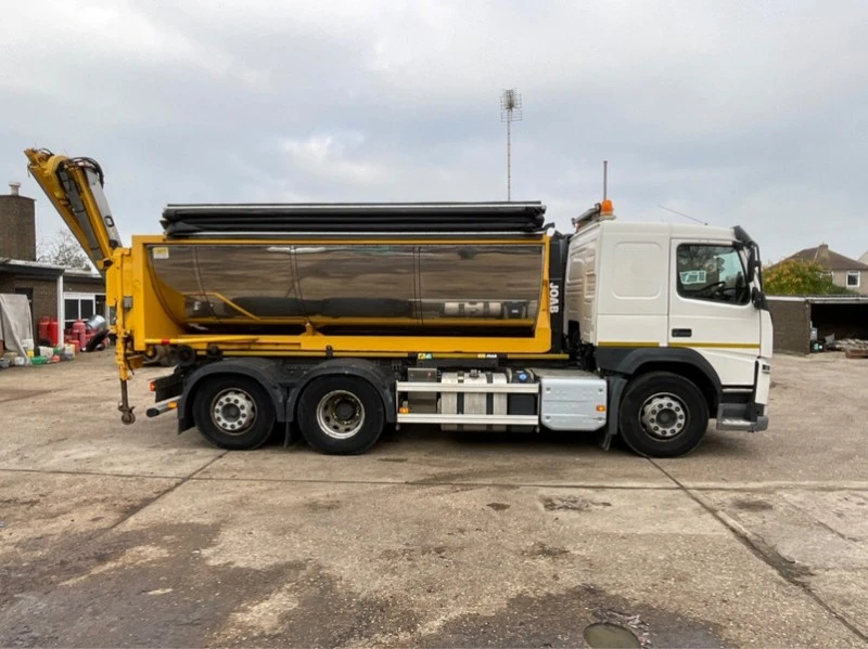 BPI Auctions - 2015 Volvo FM Sprider Tarmac Delivery Truck c/w Detachable Norslep Trailer Auction - Auction Image 2