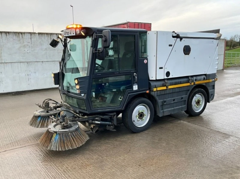 Mid Ulster Auctions Ltd - Machinery Auction to include: Excavators, Road Sweeper, Diesel Utility Vehicle, Plastic Bunded Tank & More - Auction Image 2