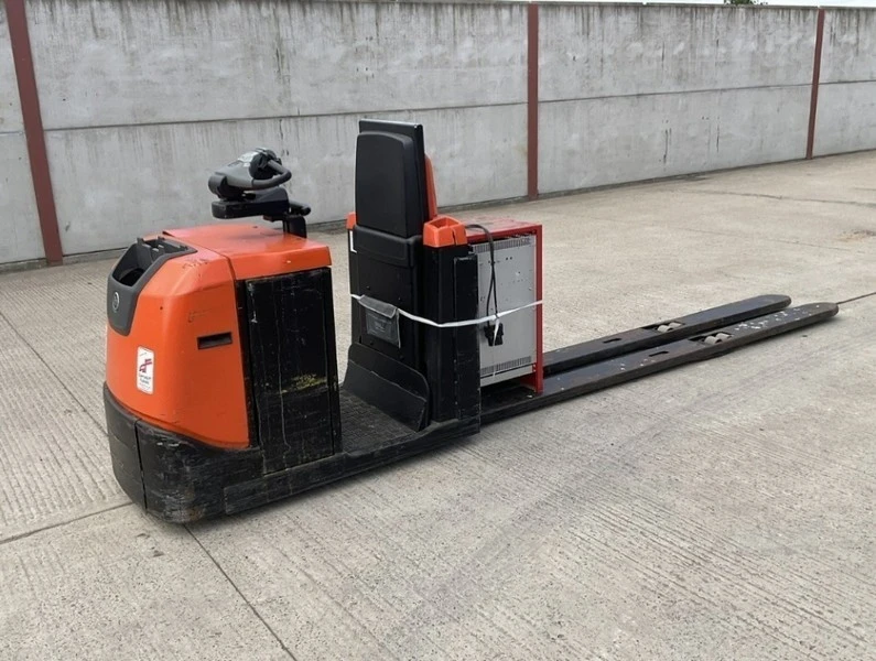 Mid Ulster Auctions Ltd - Tooling Auction to include: Compactor Baler, Cement Mixer, Screw Compressor, Table Saw, Compaction Plate & Much More - Auction Image 4