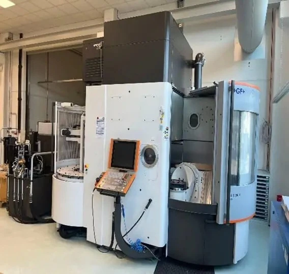 Hilco Global Europe - Super Quality Injection Moulders, Material Handling, Scanners & Analysers, Engineering Machinery & Support Plant Auction - Auction Image 1