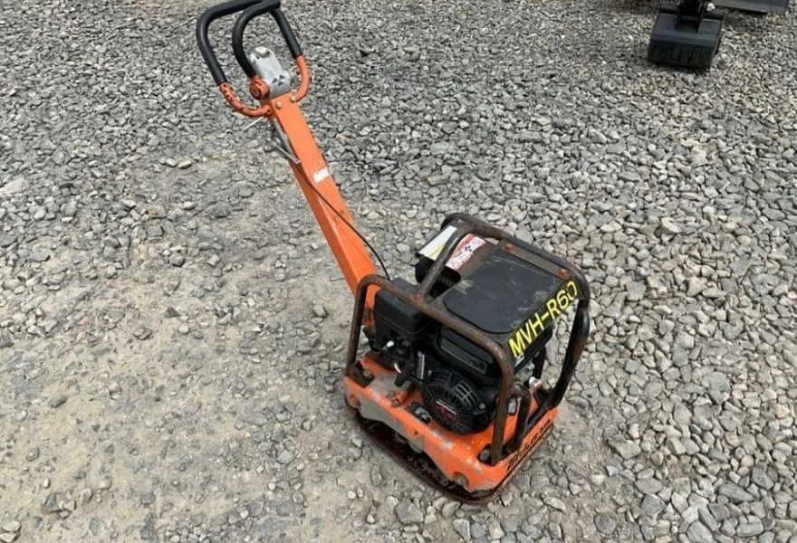 Mid Ulster Auctions Ltd - Tool Auction to include Compaction Plates, Generators, Pallet Trucks and more - Auction Image 3