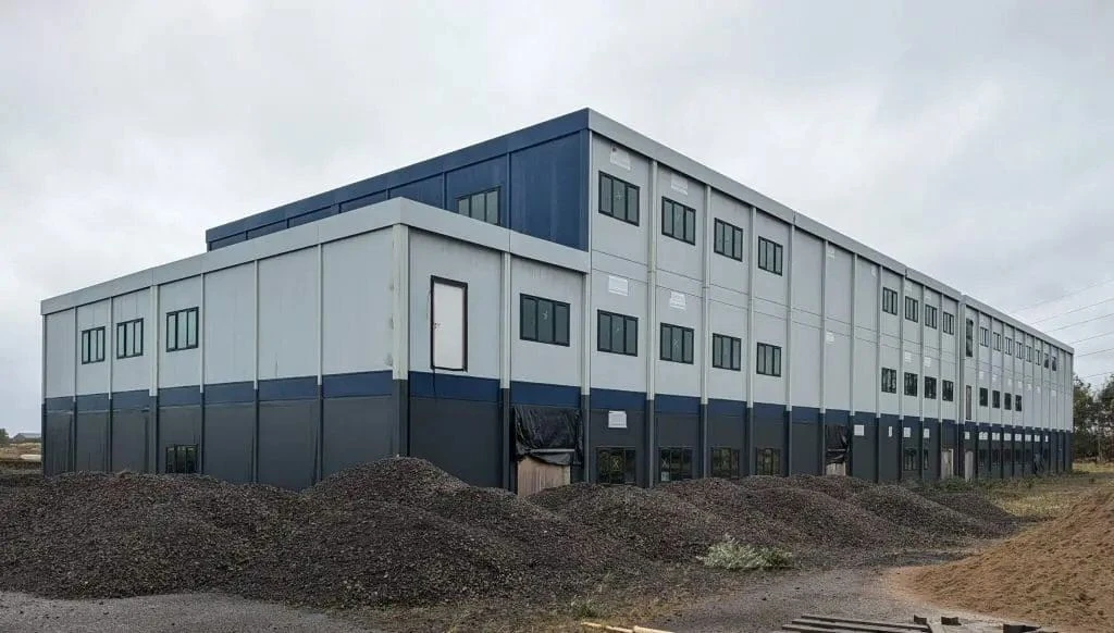 Hilco Global Europe - Leeds - Entire Large Demountable Building Block of c.4500 SqM at Auction - Auction Image 2