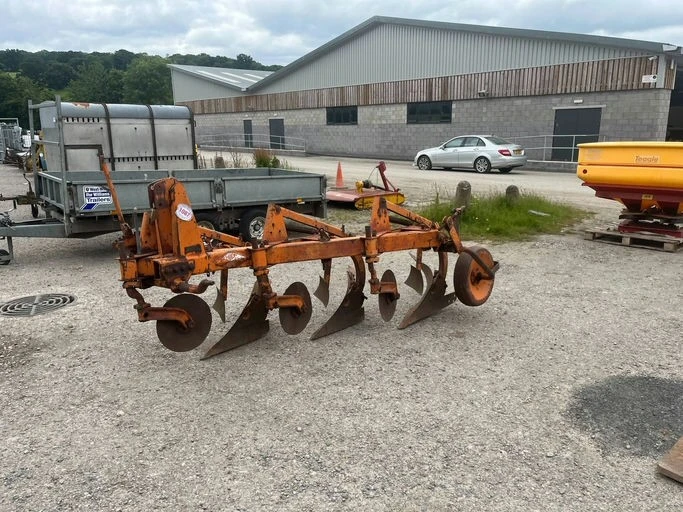Ruthin Farmers Auction Company Ltd - Machinery, Vehicles & Tools Auction - Auction Image 2