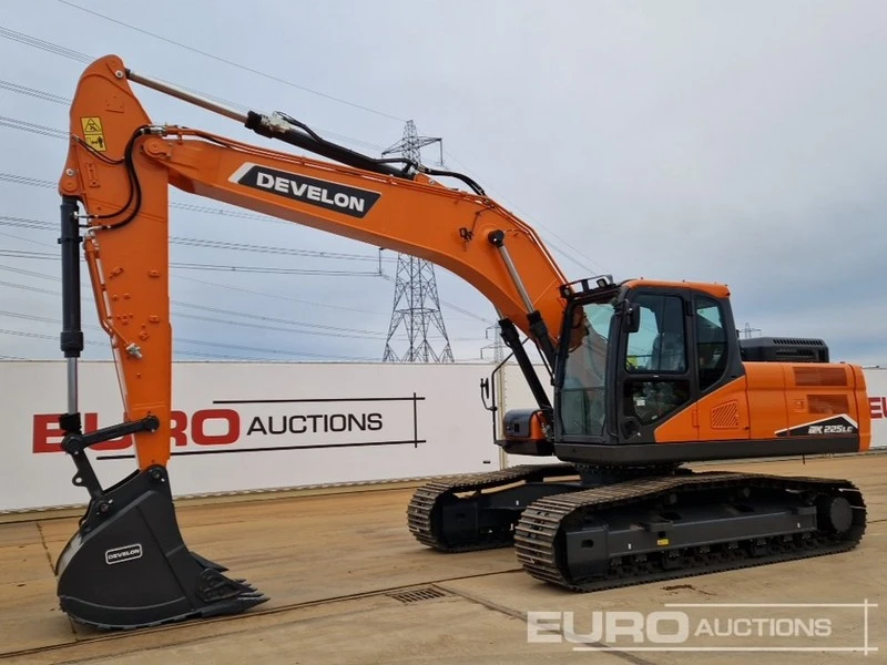 Euro Auctions (UK) Ltd - Heavy Construction, Agricultural Equipment & Vehicles - Auction Image 2