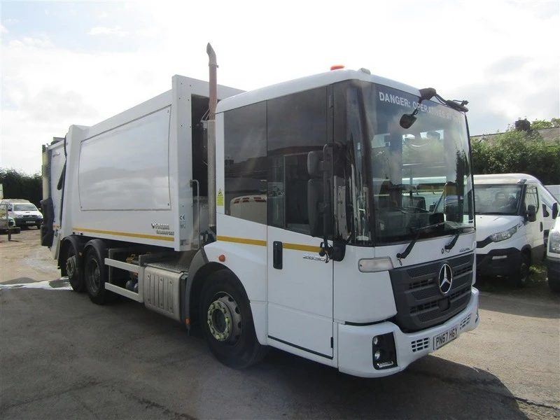 Burnley Auctioneers - Light Commercial, Cars, HGVs, Plant & Machinery & Tools Auction - Auction Image 4