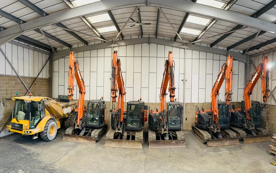 G J Wisdom & Co - Contents of Concrete Aggregate Company Auction with Fleet of Vehicles & Plant Hire Machinery - Auction Image 5