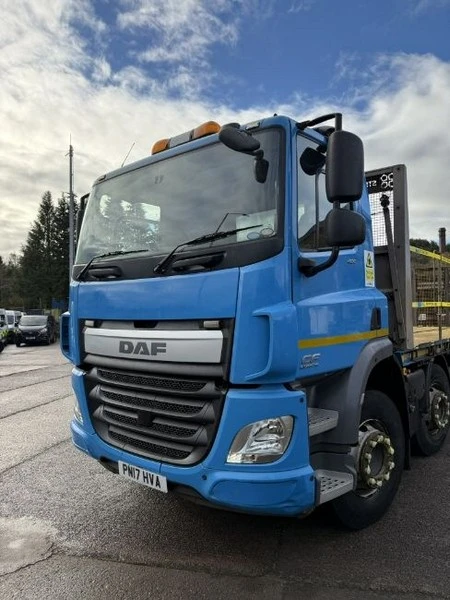 Gavel Auctioneers Ltd - 2017 DAF CF400 32-ton 8x2 Rear Lift & Steer, Access Spec Sterling Beavertail Auction - Auction Image 3