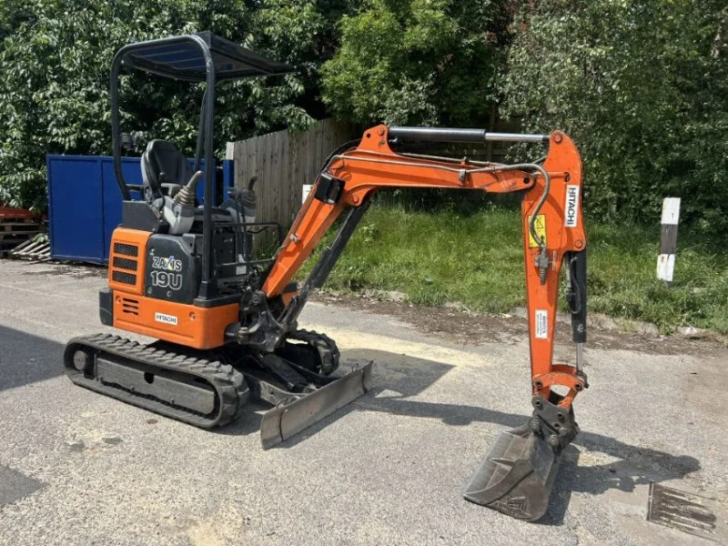 JPS Chartered Surveyors - Plant Auction | Hitachi Mini Excavator | Ride-on Tractor/Mowers | Jungheinrich Order Pickers | Forklifts | Crown Bay Picker | Genie Scissor Lift - Auction Image 1