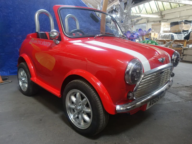 W & H Peacock - Ex Event Hire Kit, Display Props, Audio Visual Equipment and Vehicles - Auction Image 2