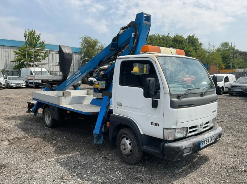BPI Auctions - Commercial Vehicle Auction to include Welfare Vans, Crew Cab Tippers, Box Lorries with Tail Lifts, Dropside & Panel Vans & BMW K1200 GT Bike - Auction Image 5