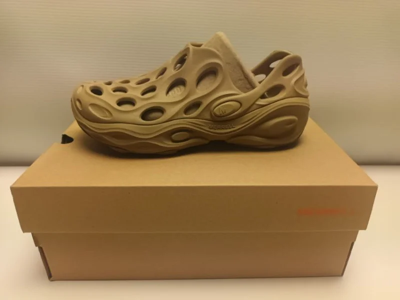JPS Chartered Surveyors - Clothing, Footwear & Accessory Auction | Men's, Women's & Unisex | Brands Include: Merrell, Saucony, Berghaus & More - Auction Image 1