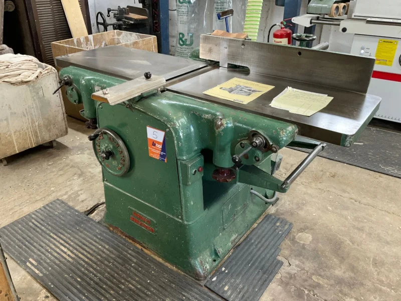 BPI Auctions - Entire Contents of Joinery & Furniture Maker's Workshop at Auction to include Woodworking Machinery, Power Tools, Machine Tooling & more - Auction Image 4