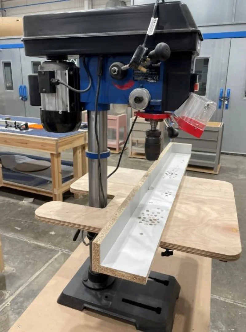In2Corporate Ltd - Online Auction: Contents of Bathroom Washstand Manufacturers: Woodworking Machinery, Bathroom Washstands and Tops, Spray Booth, Warehouse Office, Power Tools and more - Auction Image 9