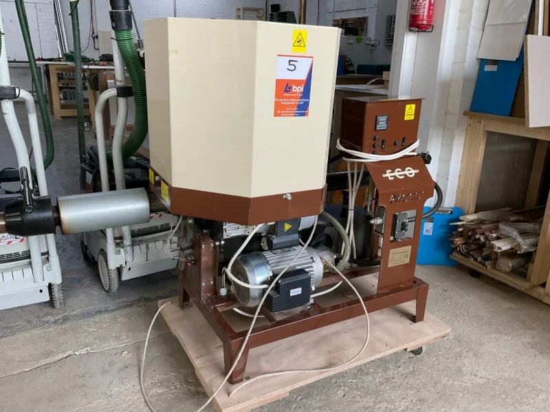 BPI Auctions - Entire Contents of Furniture & Cabinet Maker's Workshop to include Woodworking Machinery, Box Trailer, Power Tools & more at Auction - Auction Image 4