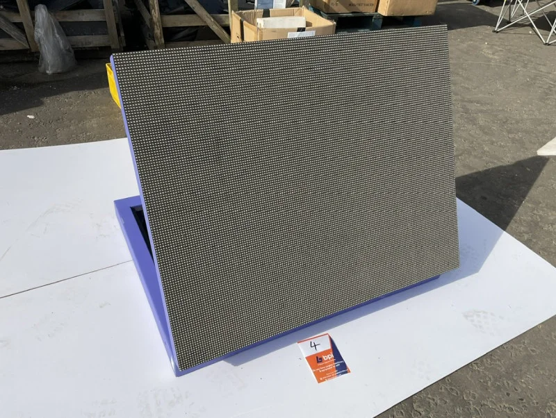 BPI Auctions - Audio Visual & Stage Lighting Equipment Auction to include Specialist Lighting Box Trailer, Reggiani Torpedo Spots, Mixing Desks, Robe Minime Luminaire System & more - Auction Image 4