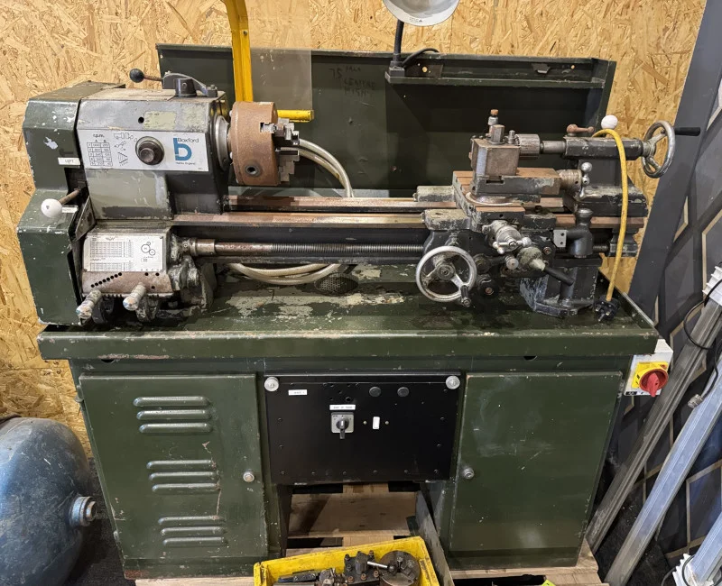 Pinder Asset Solutions Ltd - Over 800 Lots of Engineering Machine Tools, Tooling, Consumables, Compressors, and Containers from a Deceased Estate - Auction Image 6