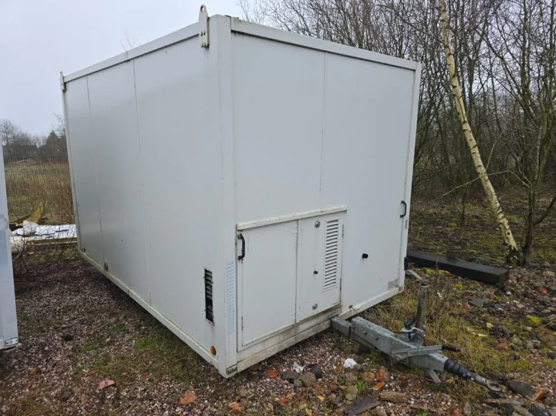 BPI Auctions - 2018 Vauxhall Movano F3500 CDTi Welfare Van & AJC Mobile Welfare Trailer Unit Auction - Auction Image 3