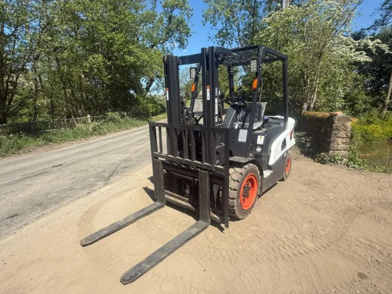 Universal Auctions Group Ltd - New Weekly Vehicles, Plant & Machinery Online Auction, Weekly Sale 2 of 2 - Auction Image 6