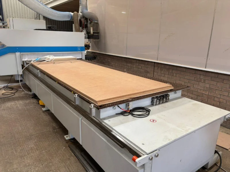 BPI Auctions - 2019 SCM Accord 25 FX CNC Machining Centre & 2017 Masterwood Fresatrice 3 Axis CNC Router at Auction - Auction Image 2