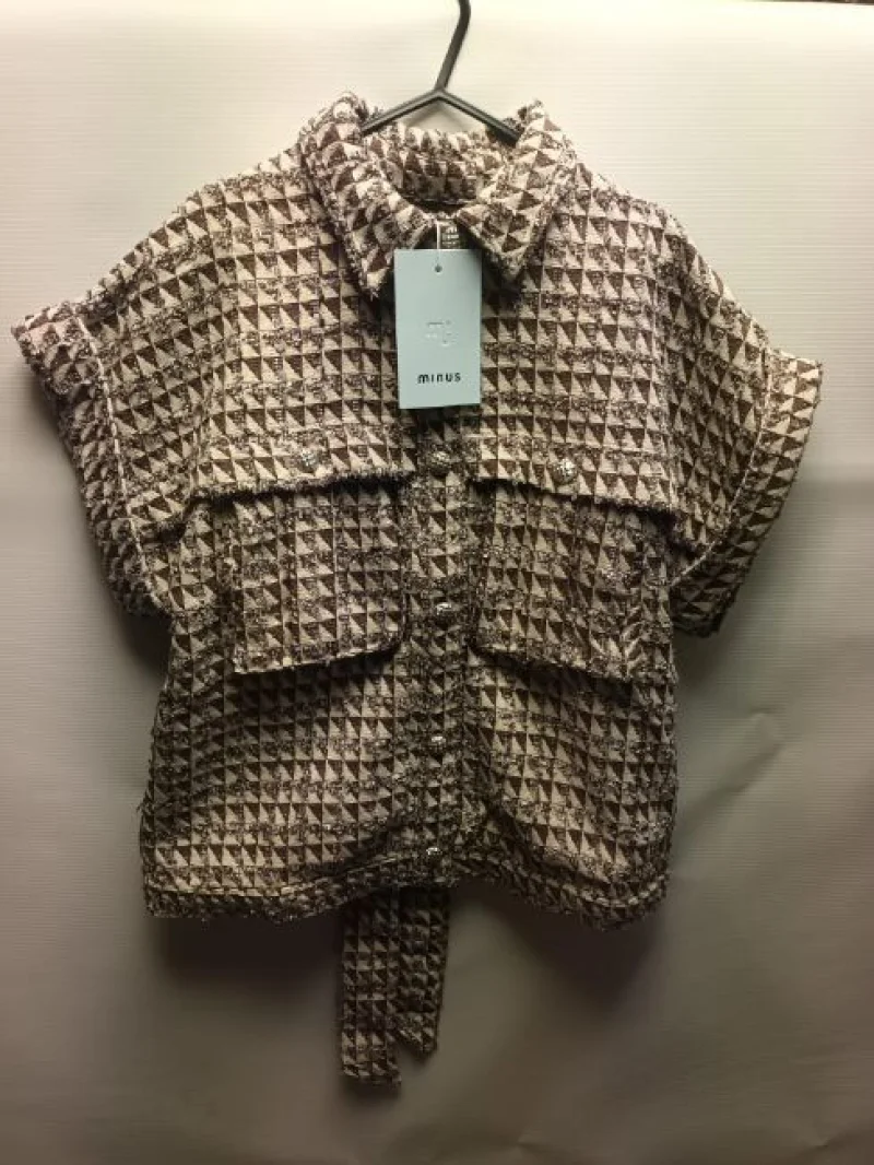 JPS Chartered Surveyors - Clothing, Footwear & Accessory Auction | Men's, Women's & Unisex | Brands Include: Merrell, Saucony, Berghaus & More - Auction Image 3
