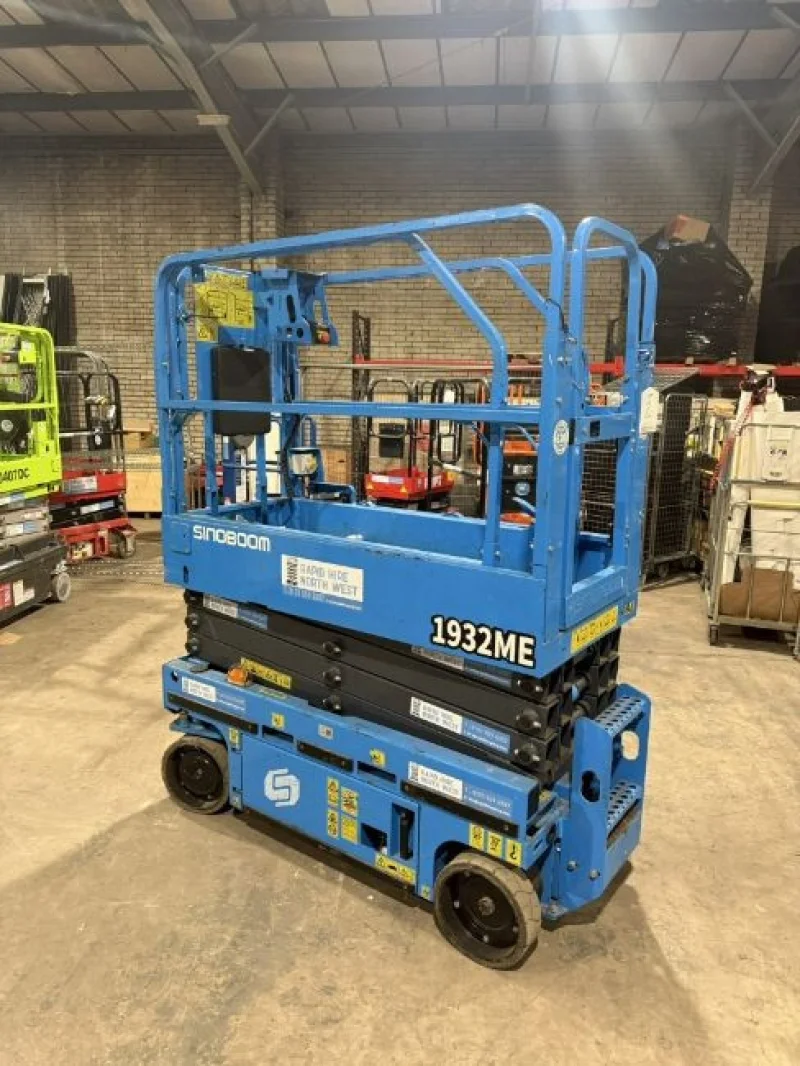 JPS Chartered Surveyors - Crown Order Picker, Sinoboom's and Pop Up Scissorlift Auction - Auction Image 2