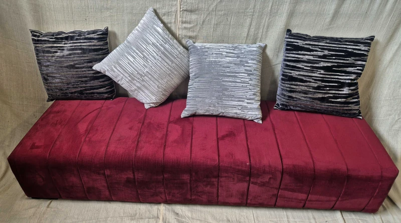 Wyles Hardy & Co - Designer Furniture, Soft Furnishings & Homewares Sale - Auction Image 2