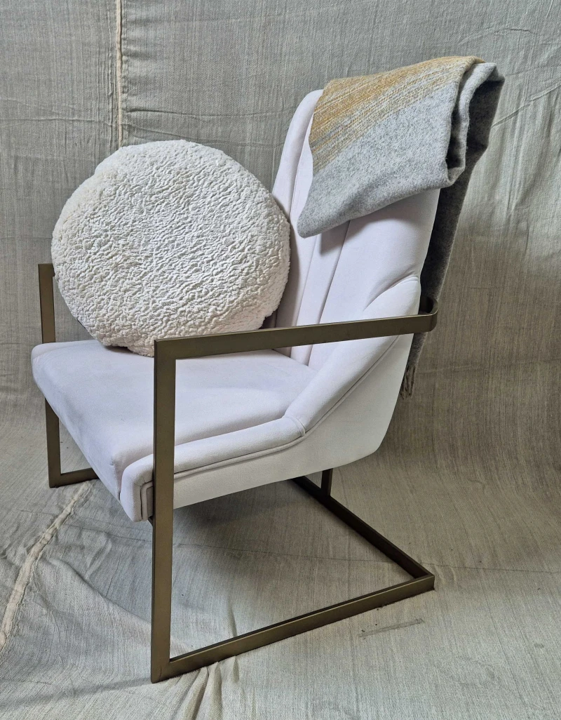 Wyles Hardy & Co - Designer Furniture, Soft Furnishings & Homewares Sale - Auction Image 16