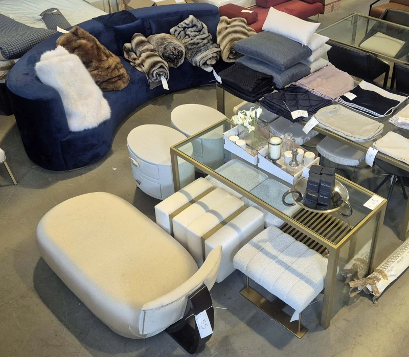 Wyles Hardy & Co - Designer Furniture, Soft Furnishings & Homewares Sale - Auction Image 6