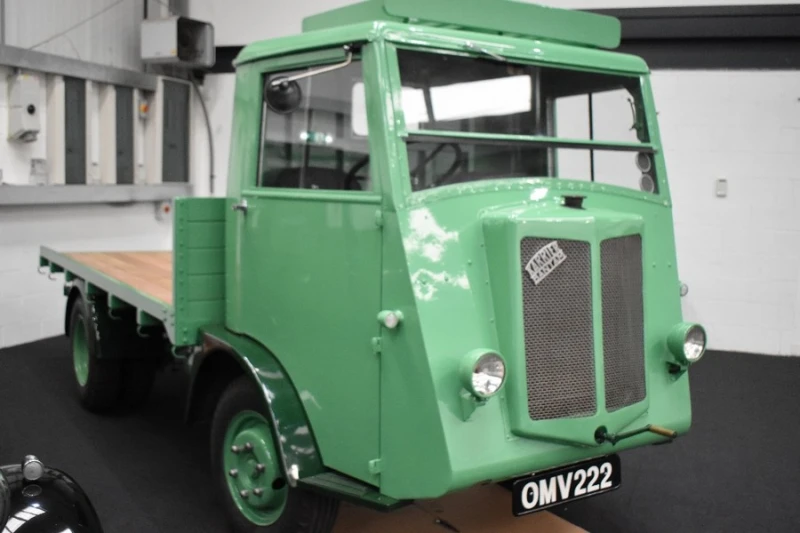 1818 Auctioneers - Classic Cars & Vehicle Auction - Auction Image 1