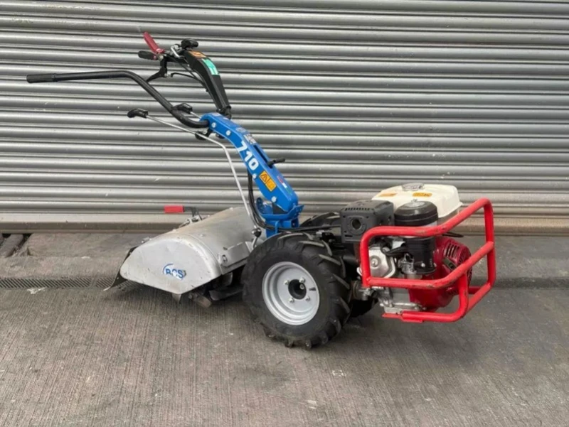 Gavel Auctioneers Ltd - Landscaping & Garden Machinery Equipment Formally Operated by a National Tool Hire Company at Auction - Auction Image 2