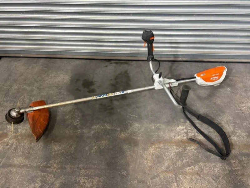 Gavel Auctioneers Ltd - Landscaping & Garden Machinery Equipment Formally Operated by a National Tool Hire Company at Auction - Auction Image 6