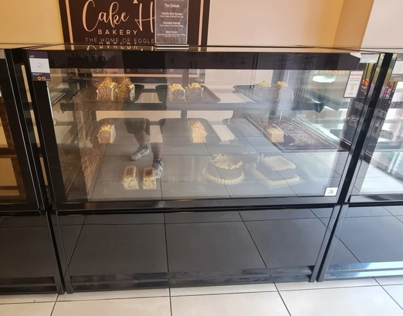 BTG Eddisons - Stockport - The Assets of a Contemporary Patisserie to include Bochnia Cebea Display Fridges, Sanomat Cream Whipping Machine at auction - Auction Image 1
