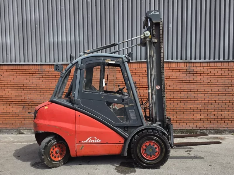 Gavel Auctioneers Ltd - Unreserved Online Auction - 3t & 4.5t Diesel Forklift Trucks at Auction - Auction Image 3