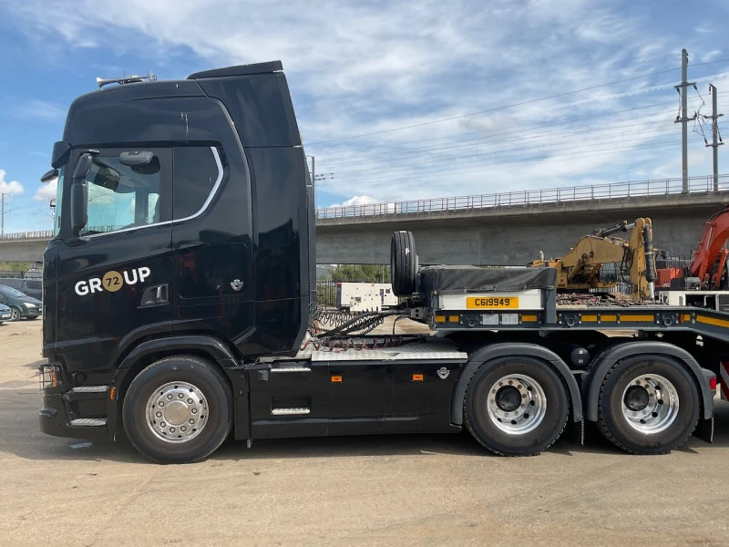 BPI - 2023 Scania S660 A 6x4 Tractor Unit with Faymonville F-S44-1BBY Quad Axle Extending Step Frame Low Loader Trailer Auction - Auction Image 5