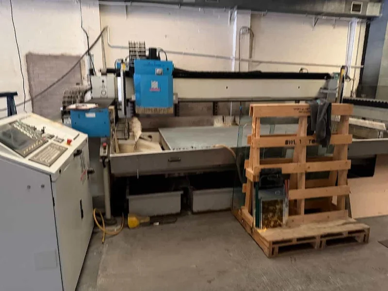 Sweeney Kincaid - Glass & Design Manufacturing Machinery & Equipment Auction - Auction Image 2