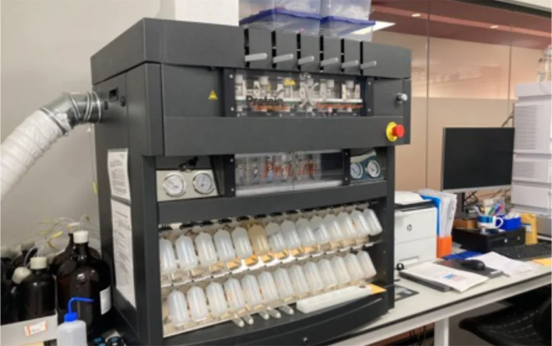 Proudley Associates Ltd - Scientific Laboratory Equipment, Peptide Discovery & Analytical Research Auction - Auction Image 3
