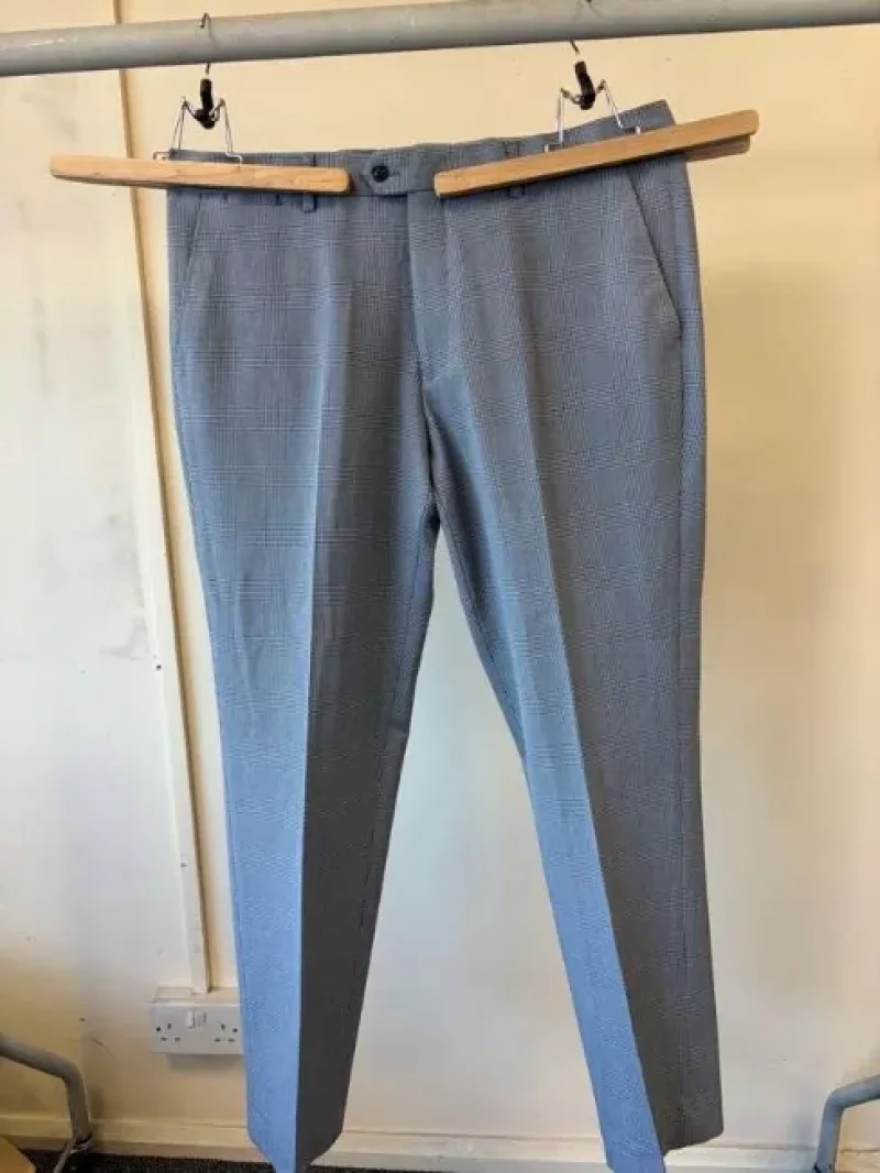 JPS Chartered Surveyors - Designer Menswear Auction - Auction Image 4