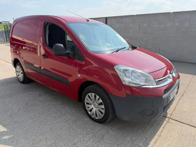 Mid Ulster Auctions Ltd - Vehicle Auction to include, Vans, Cars, HGVs, Trailers - Auction Image 6