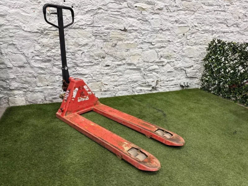 Gavel Auctioneers Ltd - Construction Equipment Formally Operated by a National Tool Hire Company at Auction - Auction Image 8