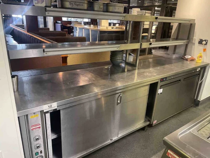 Sweeney Kincaid - Contents of Bar Restaurant at Auction - Auction Image 5
