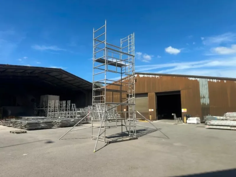 Gavel Auctioneers Ltd - Unreserved Online Auction - Major Disposal of Aluminium Scaffold Towers formerly operated by a Nationwide Tool Hire Company - Auction Image 3