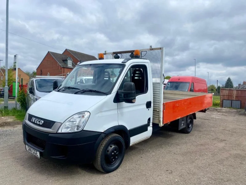Universal Auctions Group Ltd - Epic Vehicle Extravaganza: Vans, Cars, Motorcycles, SUV's, Off Road Buggy, Trailers, HGV's & More - Auction Image 4