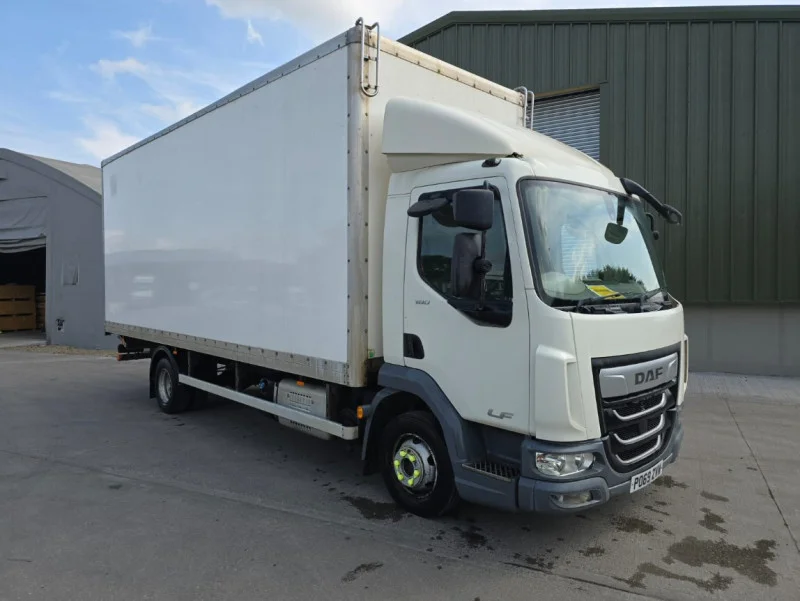 BPI Auctions - Commercial Vehicle Auction to include Welfare Vans, Crew Cab Tippers, Box Lorries with Tail Lifts, Dropside & Panel Vans & BMW K1200 GT Bike - Auction Image 3