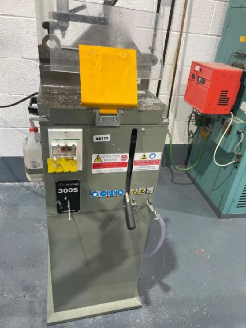 In2Corporate Ltd - Online Auction: Contents of a Commercial Aluminium and Glazed Systems Business Specialising in Windows, Doors, Facades and Shopfronts - Auction Image 4