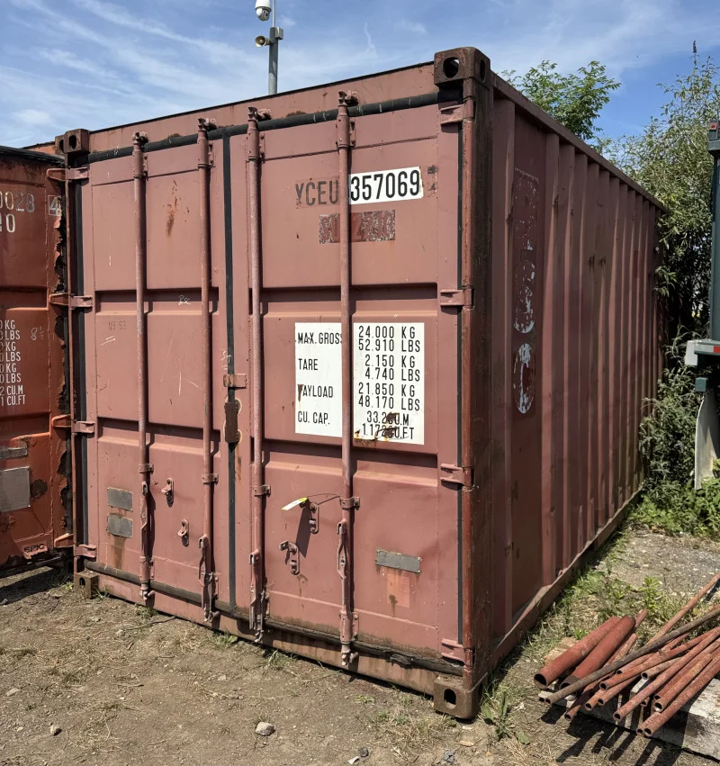 Pinder Asset Solutions Ltd - 15 Shipping Containers, Container Site Cabins, 11 Generators and Ingersoll Rand Compressors at Auction - Auction Image 3