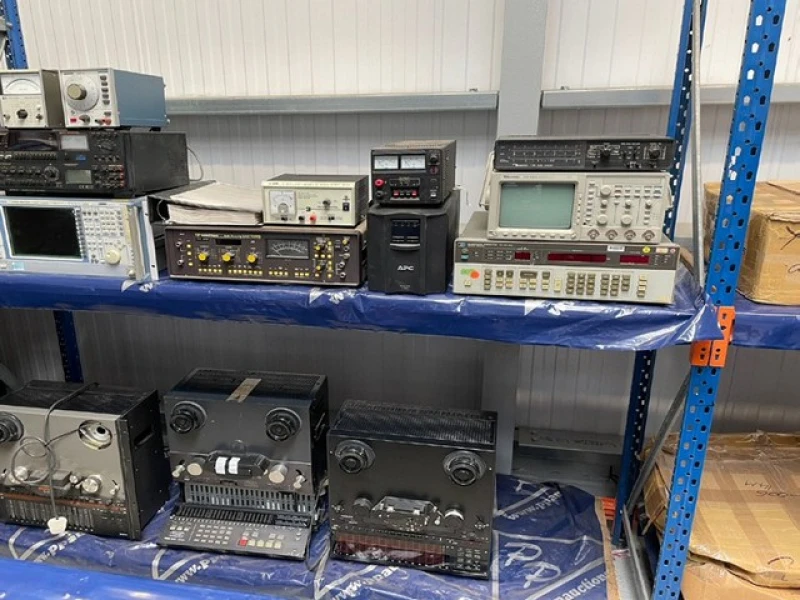 Studio, Cinema, Electronic Test Equipment Auction - Peaker