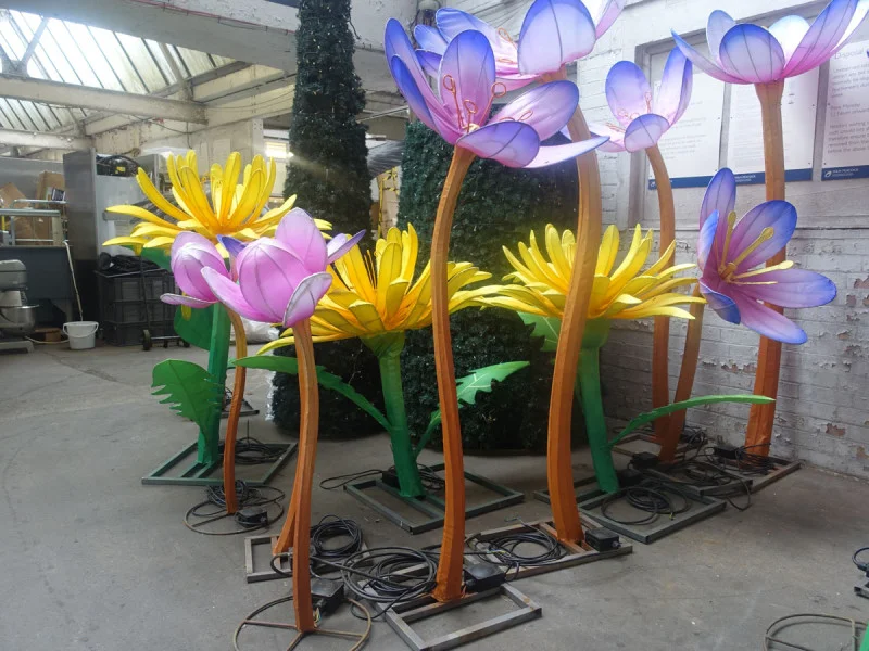 W & H Peacock - Ex Event Hire Kit, Display Props, Audio Visual Equipment and Vehicles - Auction Image 6
